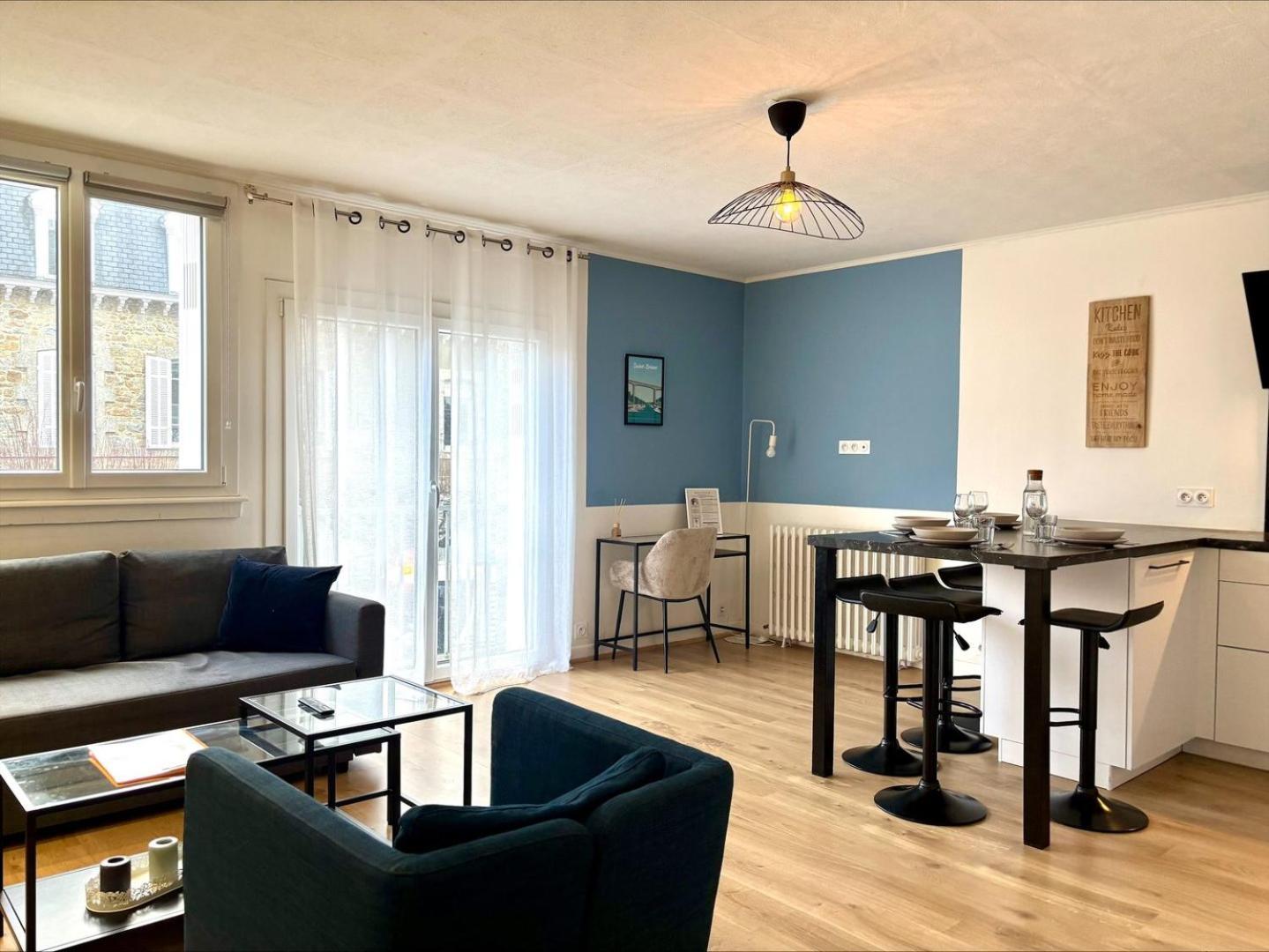 La Promenade, T4 In Secure Apartment *